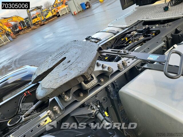 Standard-SZM DAF XF 480 4X2 SSC Retarder 1495L Tanks