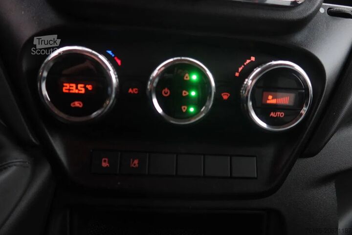 Mallette réfrigérée Iveco 35S 180 35 S 180 Hi-Matic