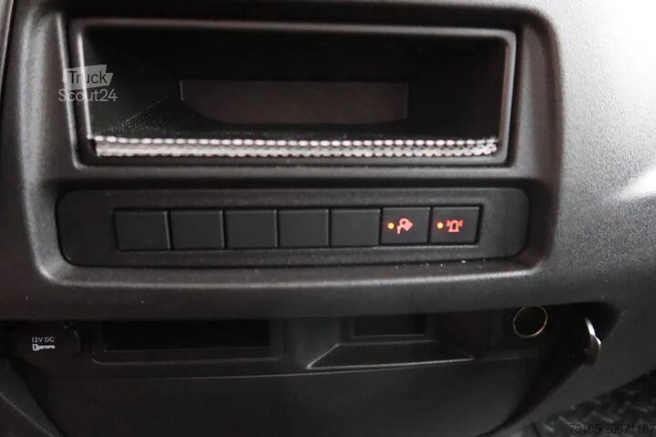 Mallette réfrigérée Iveco 35S 180 35 S 180 Hi-Matic