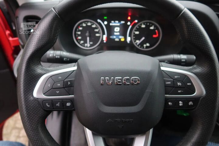 Mallette réfrigérée Iveco 35S 180 35 S 180 Hi-Matic