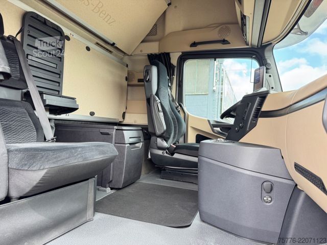 Tovorno vozilo s ravno platformo in ponjavo MERCEDES-BENZ 2548 Actros 5 L 6x2 Lowliner BDF