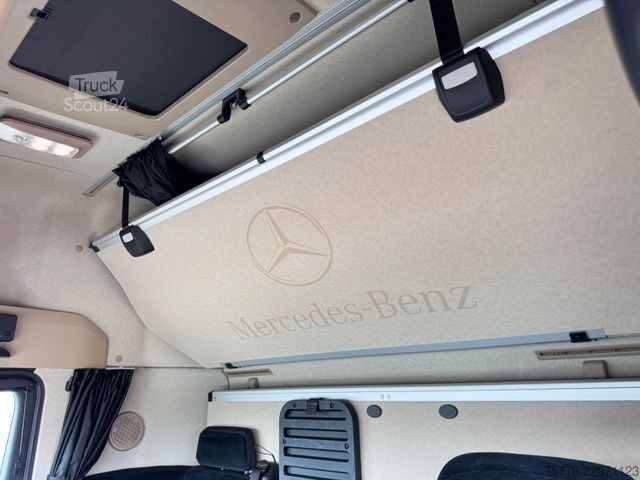 Tovorno vozilo s ravno platformo in ponjavo MERCEDES-BENZ 2548 Actros 5 L 6x2 Lowliner BDF