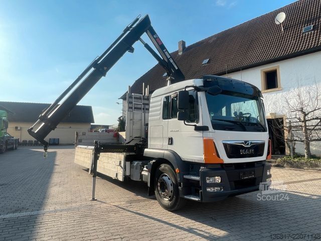 Düz kasa kamyon MAN TGM18.320 4x2BL Pritsche Kran HIAB X-HIDUO138 B2