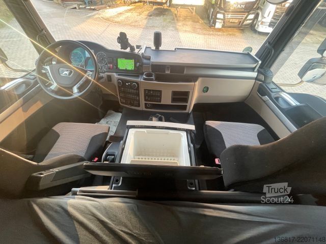 Düz kasa kamyon MAN TGM18.320 4x2BL Pritsche Kran HIAB X-HIDUO138 B2
