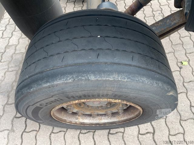 Priklopnik z menjalnim šasijem KÖGEL AW18 BDF Combi C715 + C745 Wechselfahrgestell
