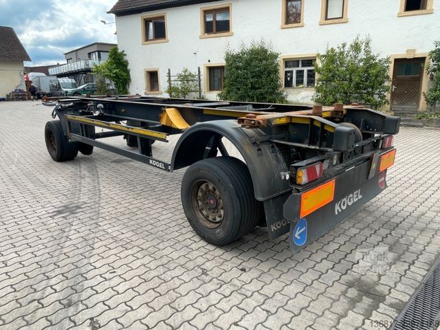 Priklopnik z menjalnim šasijem KÖGEL AW18 BDF Combi C715 + C745 Wechselfahrgestell