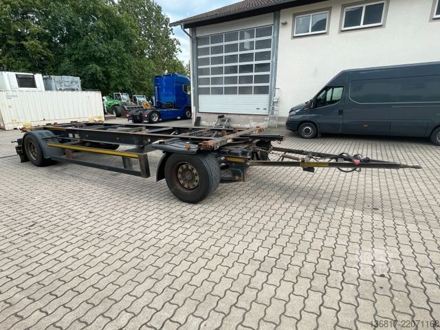Priklopnik z menjalnim šasijem KÖGEL AW18 BDF Combi C715 + C745 Wechselfahrgestell