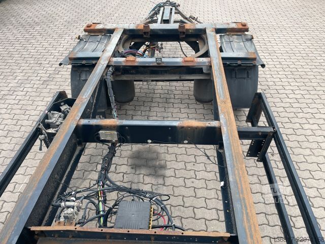 Priklopnik z menjalnim šasijem KÖGEL AW18 BDF Combi C715 + C745 Wechselfahrgestell