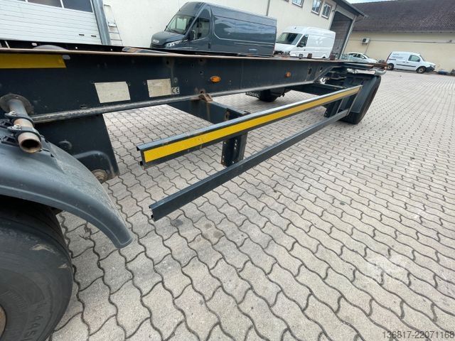 Priklopnik z menjalnim šasijem KÖGEL AW18 BDF Combi C715 + C745 Wechselfahrgestell