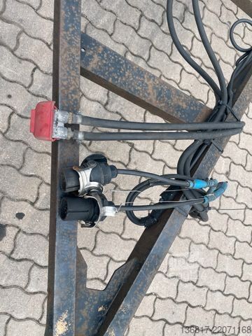 Priklopnik z menjalnim šasijem KÖGEL AW18 BDF Combi C715 + C745 Wechselfahrgestell