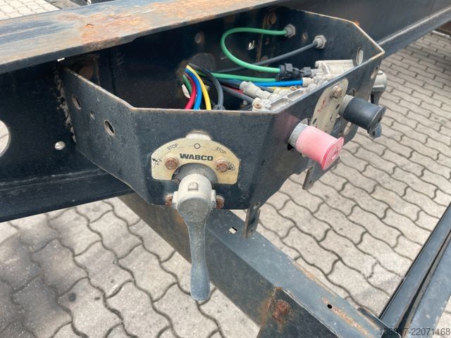 Priklopnik z menjalnim šasijem KÖGEL AW18 BDF Combi C715 + C745 Wechselfahrgestell