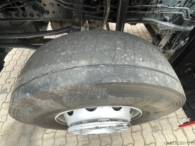 Trojstranný sklápací nákladný automobil MERCEDES-BENZ Arocs 3246 8x4 BB Klima Dautel Kipper Bordmatic