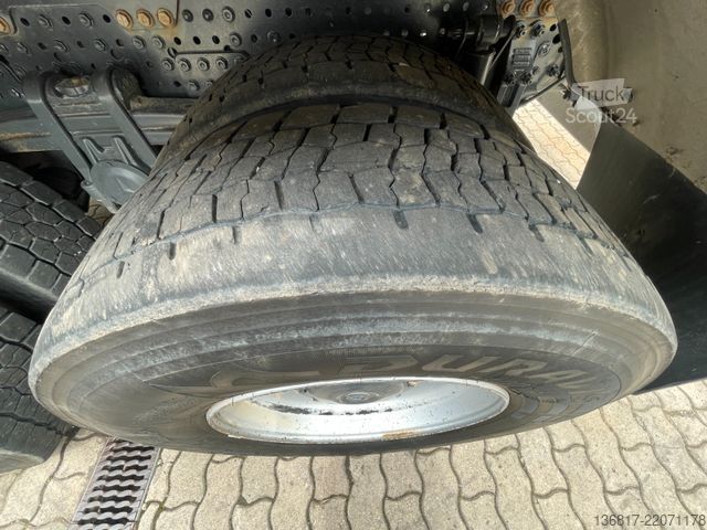 Trojstranný sklápací nákladný automobil MERCEDES-BENZ Arocs 3246 8x4 BB Klima Dautel Kipper Bordmatic