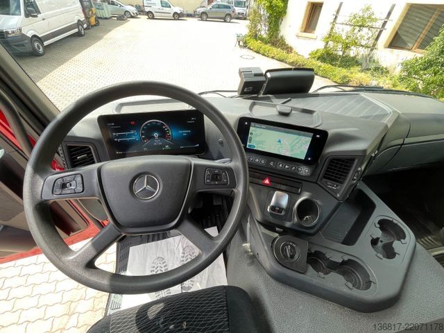 Trojstranný sklápací nákladný automobil MERCEDES-BENZ Arocs 3246 8x4 BB Klima Dautel Kipper Bordmatic