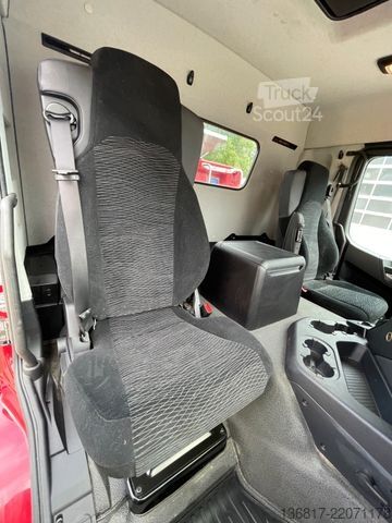 Trojstranný sklápací nákladný automobil MERCEDES-BENZ Arocs 3246 8x4 BB Klima Dautel Kipper Bordmatic