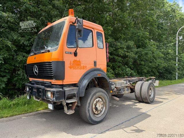 Autre MERCEDES-BENZ SK1924 AK / 4x4 ( 1824 )