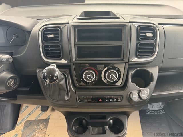 Kamper zintegrowany SUNLIGHT Adventure I 67S Winteraktion