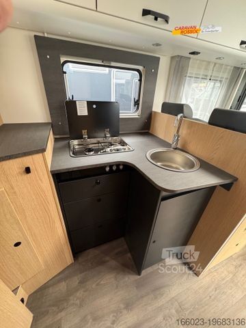 Kamper zintegrowany SUNLIGHT Adventure I 67S Winteraktion