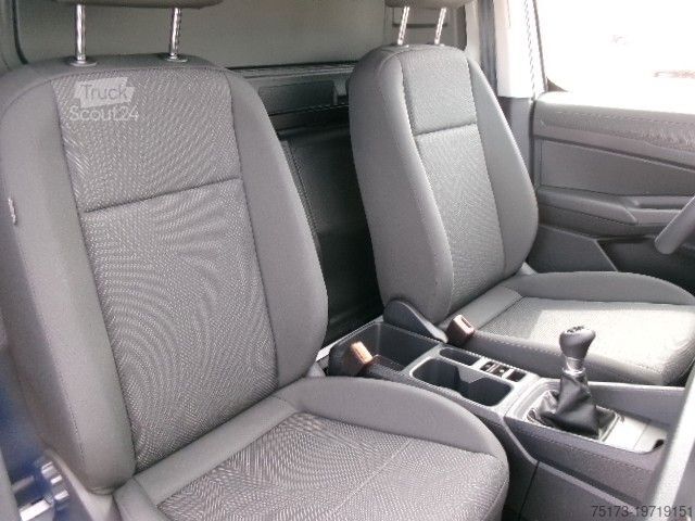 Panelová dodávka FORD Ford Transit Connect L2 Kasten AHK SHZ Navi GRA