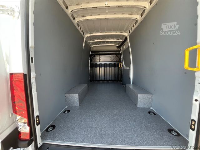 Dodávka s vysokou střechou IVECO Daily 35S21HA8V *AHK 3,5t*Navi*ACC*210PS*LED*