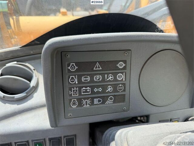 Iekrāvējs Volvo L50C wheel loader with bucket, good tires and over