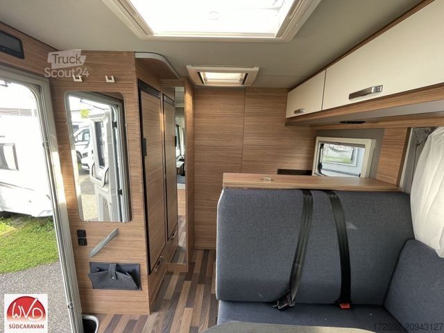 Kamper zintegrowany WEINSBERG CaraCore 700 MEG Einzelstück Sonderpreis