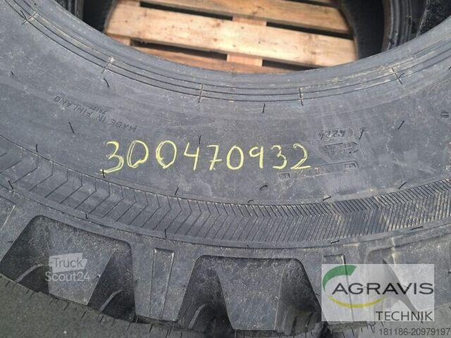 Wiel  KOMPLETTRÄDER Nokian 480/80-R38  400/80-R28