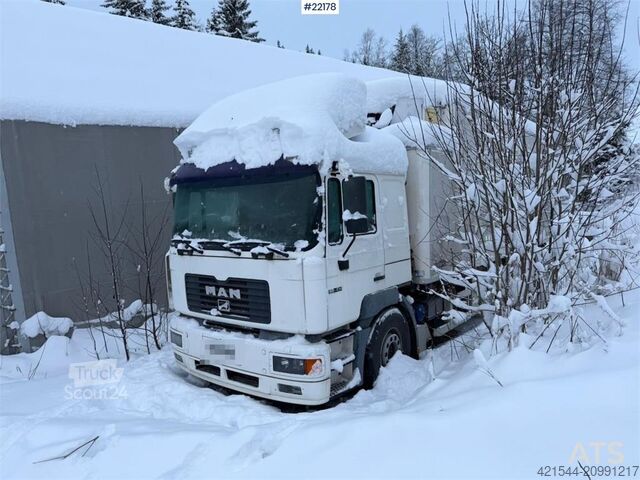 Châssis avec cabine MAN 26.414 chassis med 2 vekselflak – girkasse skiftet