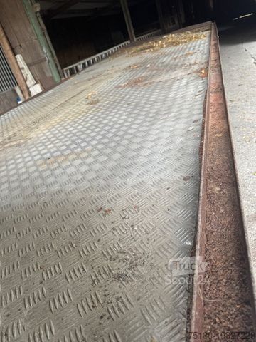 Pótkocsi 2 Achs Drehschemelanhänger