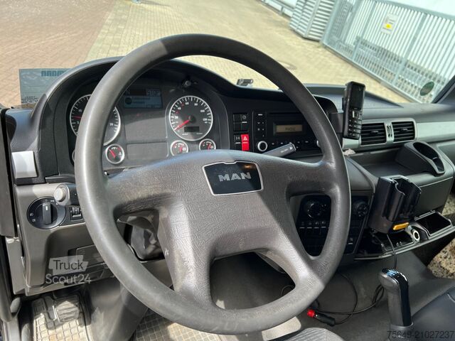 Vrachtwagen met bakwagen MAN TGL 12.220 4X2 BL TGL 12.220 4X2 BL mit MBB LBW 1500K