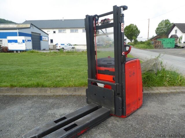 Handmatige stapelaar Linde L14