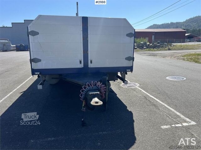 Plattformanhänger Tyllis 3 axle Flatbed trailer w/ foldable side doors