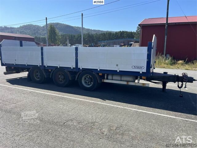 Plattformanhänger Tyllis 3 axle Flatbed trailer w/ foldable side doors
