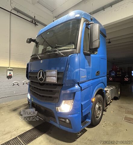 Tracteur routier standard Mercedes-Benz Actros