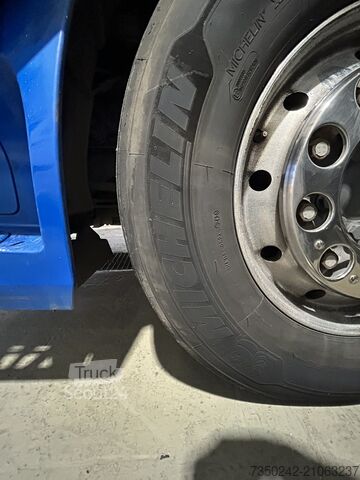 Tracteur routier standard Mercedes-Benz Actros