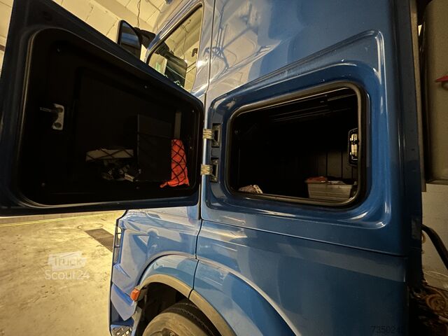 Tracteur routier standard Mercedes-Benz Actros