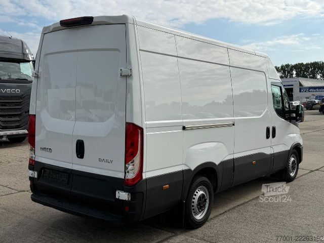 Furgone IVECO 35S16V Klima / Radio / PDC