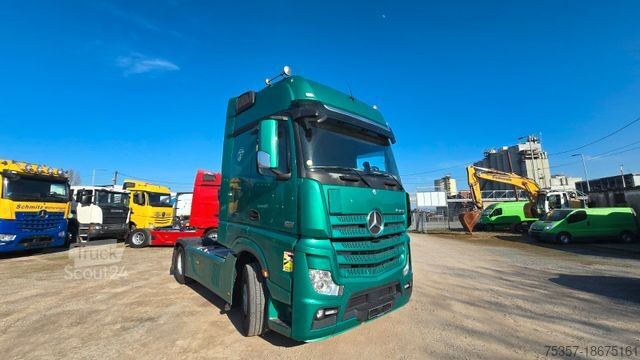 Standard SZM MERCEDES-BENZ arder,Klima, Euro 5,Giga Space