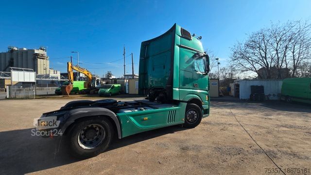 Standard SZM MERCEDES-BENZ arder,Klima, Euro 5,Giga Space