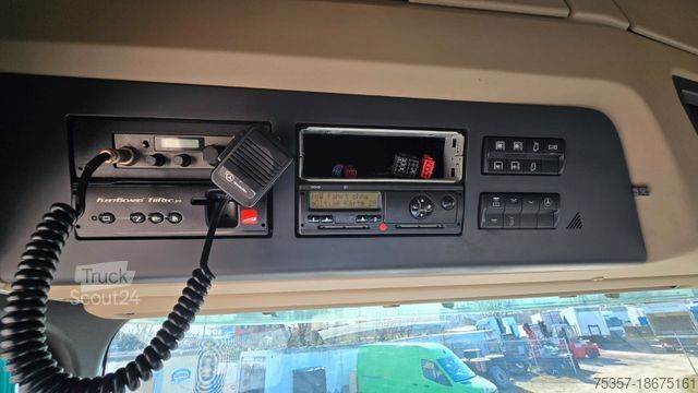 Standard SZM MERCEDES-BENZ arder,Klima, Euro 5,Giga Space