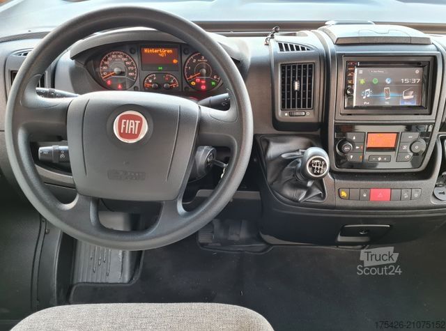 Kamper zintegrowany DETHLEFFS Trend I 7017 *Heckbad*Solar*WR*Dachklima*AHK*