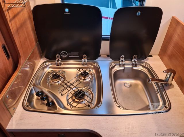 Kamper zintegrowany DETHLEFFS Trend I 7017 *Heckbad*Solar*WR*Dachklima*AHK*