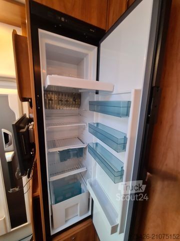 Kamper zintegrowany DETHLEFFS Trend I 7017 *Heckbad*Solar*WR*Dachklima*AHK*