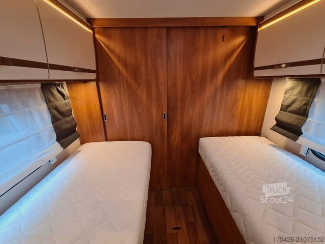 Kamper zintegrowany DETHLEFFS Trend I 7017 *Heckbad*Solar*WR*Dachklima*AHK*