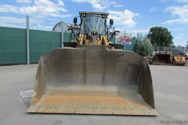 Încărcător pe roți CATERPILLAR 966K XE - Waage - Nr.: 238