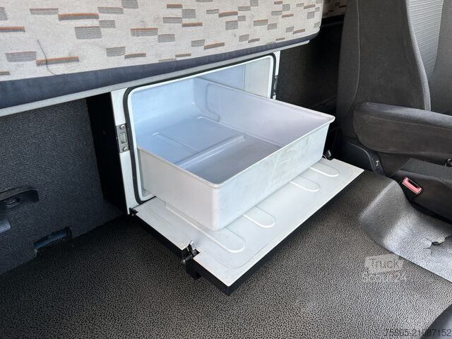 Standard-SZM DAF CF 400 FT Space Cab / 798 dkm / NL Truck / APK ...