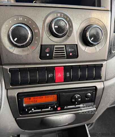 Teherautó fix platóval Iveco DAILY 60C17