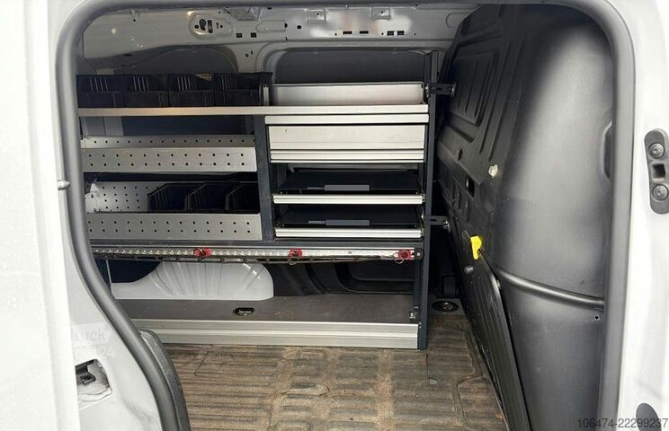 Panel kombi OPEL Combo E Cargo Basis # erst 7 tkm # Würth Regale
