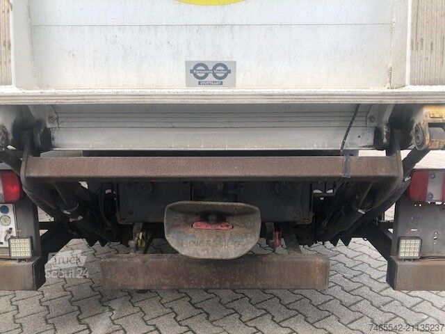 7.5-ton truck with box body and tail lift Mercedes-Benz Atego 815