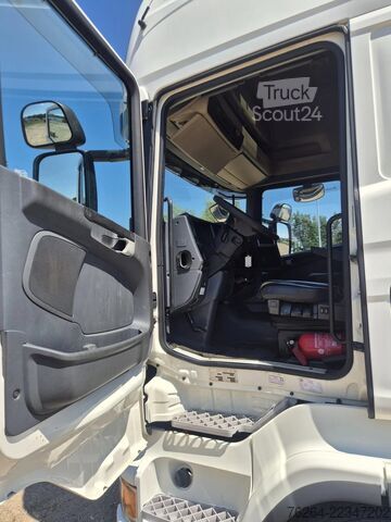 Bőrönd Scania R380 6x2